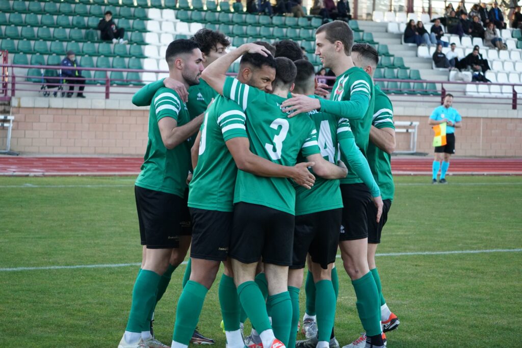 El Futbol Club Ascó celebrant un gol