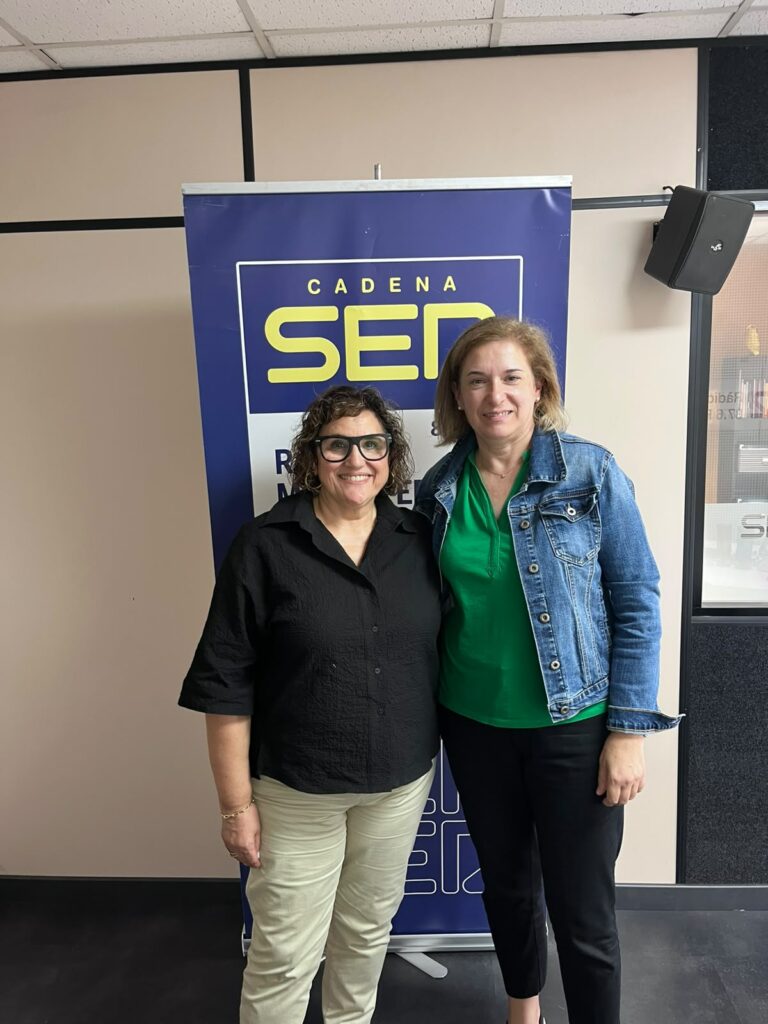 Montse Ortiz, regidora d’Esports i Salut d’Ascó, i Tere Moreno, directora del Centre Ocupacional del Jeroni de Moragas